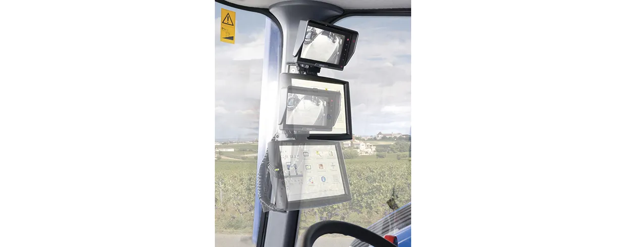 INTELLIVIEW™ IV PLUG AND PLAY