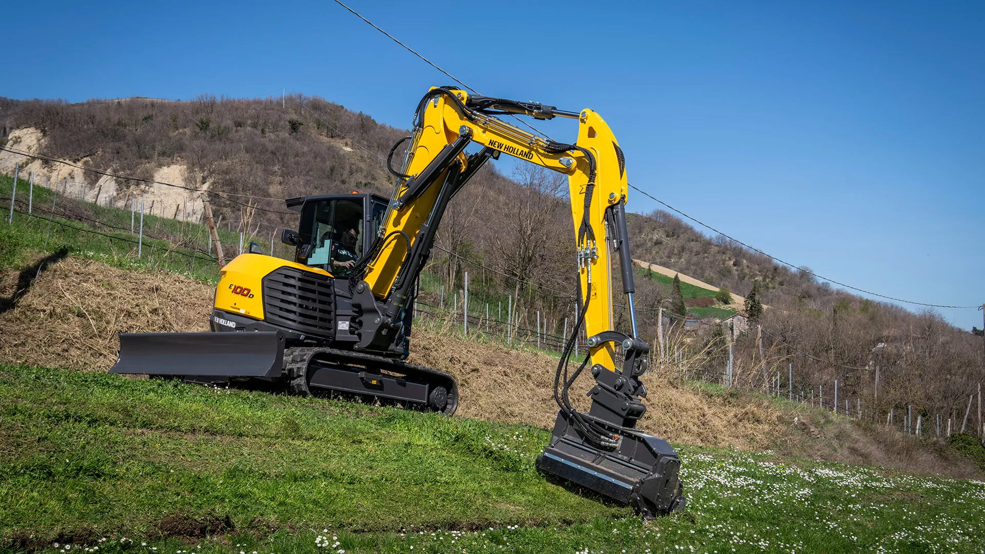 AUXILIARY 1: SIMULTANEOUS MULCHING AND TRAVELLING