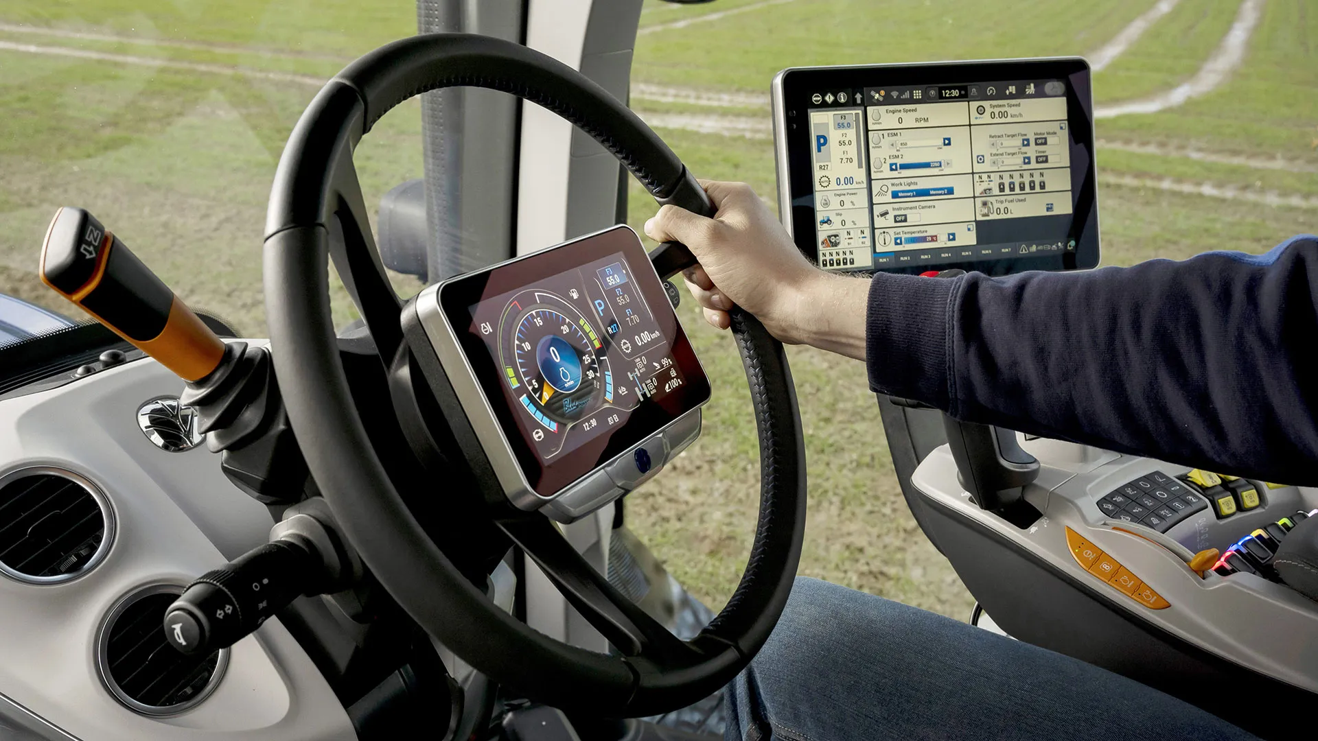 ALL ROUND SMARTNESS. CUSTOMSTEER™ VARIABLE RATIO STEERING